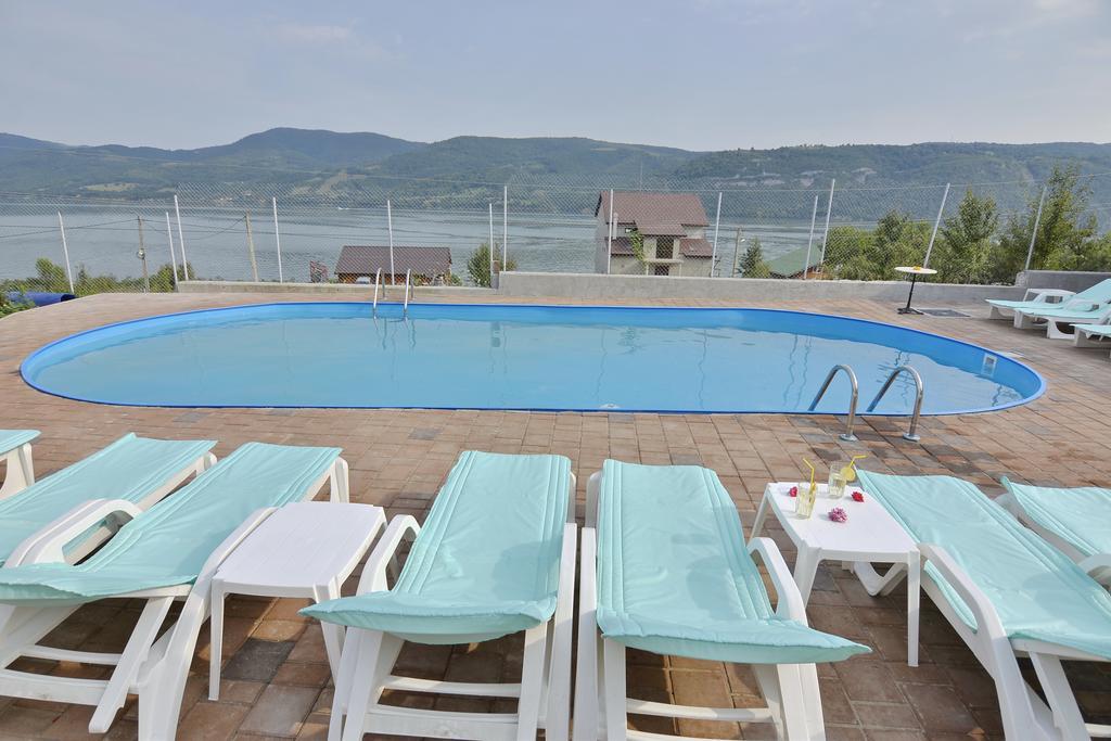 Hotel Casa Marina Ieşelniţa Exterior foto